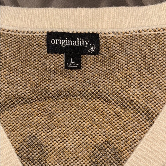 Smiley Face Knit Sweater with Checkered Sleeves - Picture 8 of 8